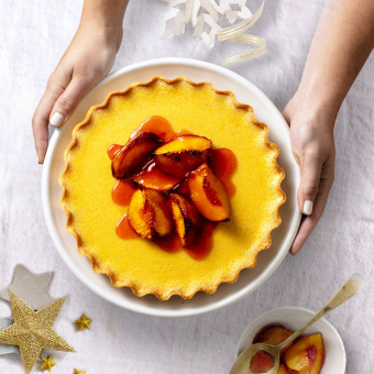 Christmas custard tart with peaches