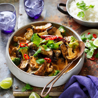 Thai red curry with vegetables recipe