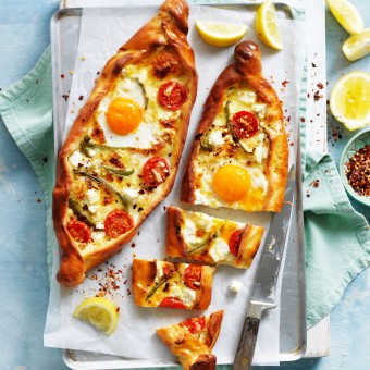 Vegetarian pide bread with eggs and tomato