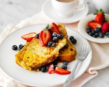 Eggy French Toast with Berries