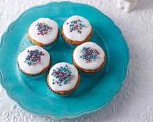 Gluten Free Ginger & Carrot Cupcakes with Lemon Icing