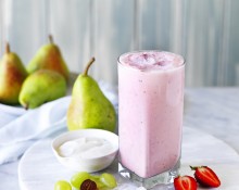 Pear and Strawberry Smoothie
