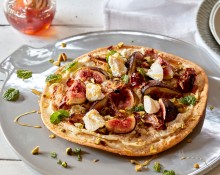Fig, Ricotta Honey and Pistachio Sweet Pizza