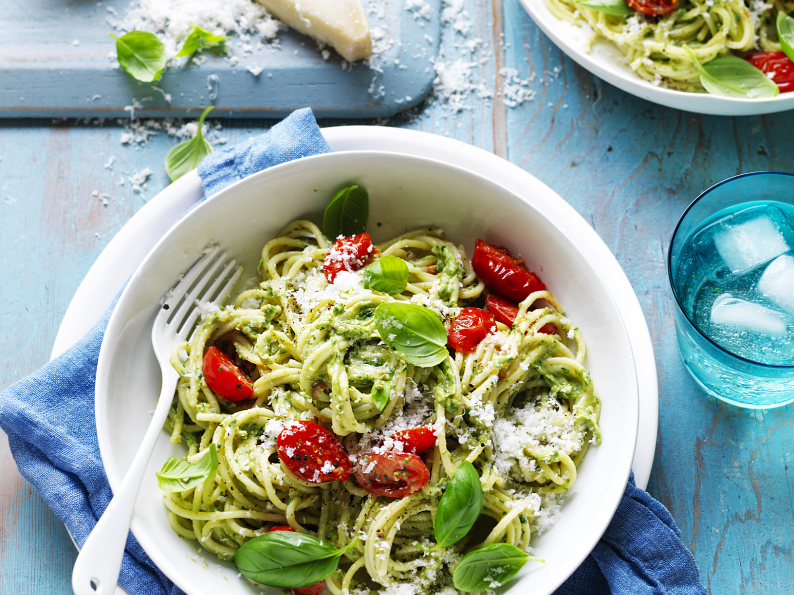 Avocado, Spinach and Basil Pesto with Spaghetti Recipe | myfoodbook | Avocado  pasta sauce