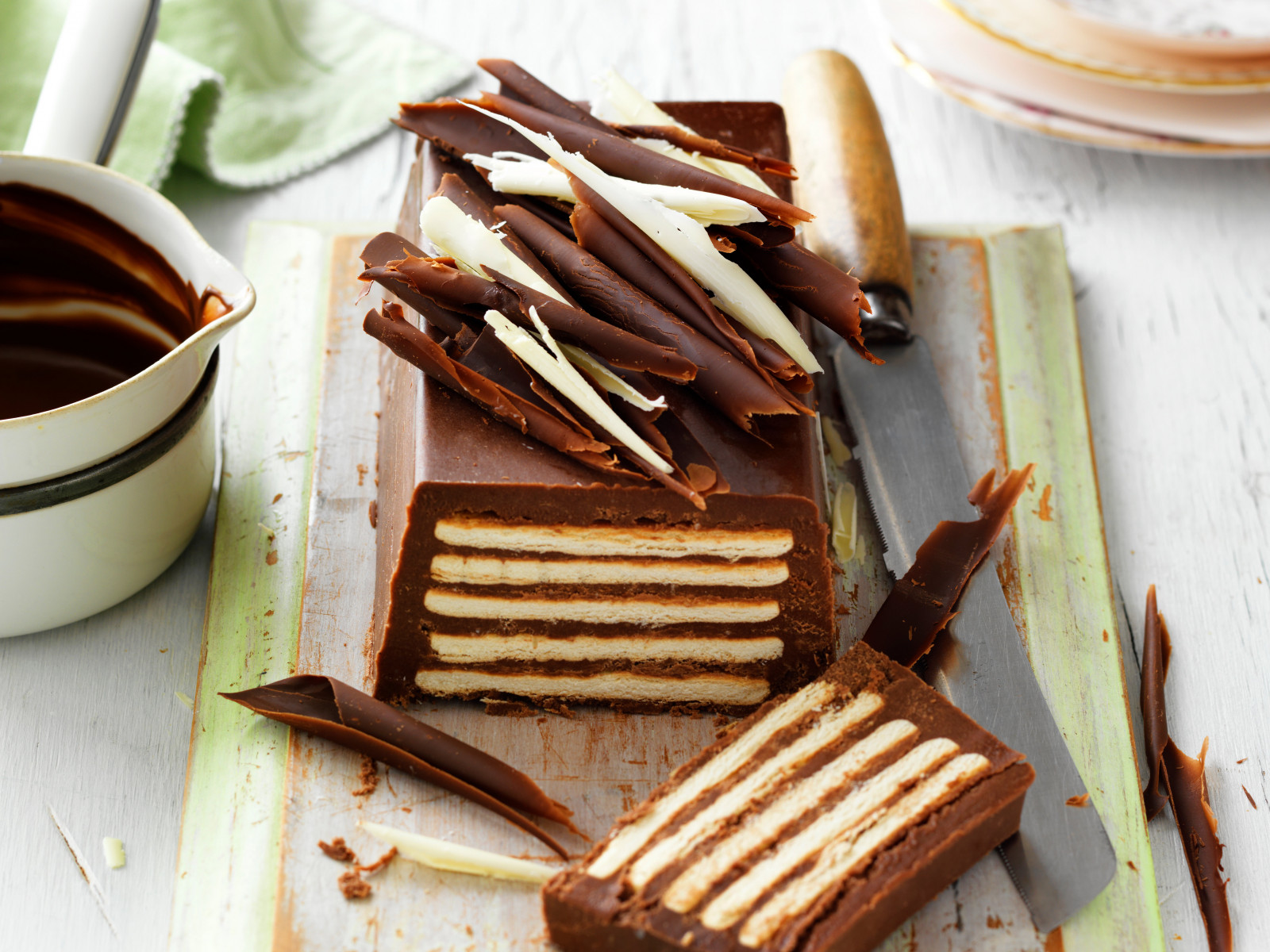 No-bake Marie biscuits tower cake with chocolate and coffee
