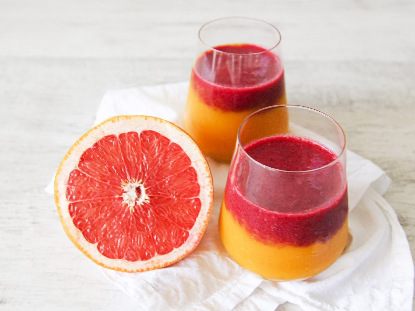 Immune Boosting Winter Citrus Smoothie Recipe | myfoodbook