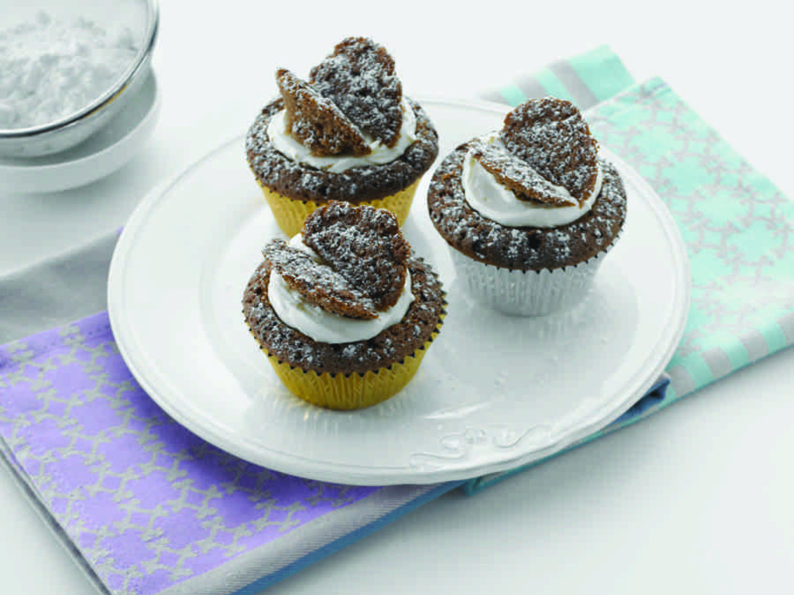 We Should Cocoa ~ Chocolate Rose Fairy Cakes for Wicked Wednesday -  Lavender and Lovage