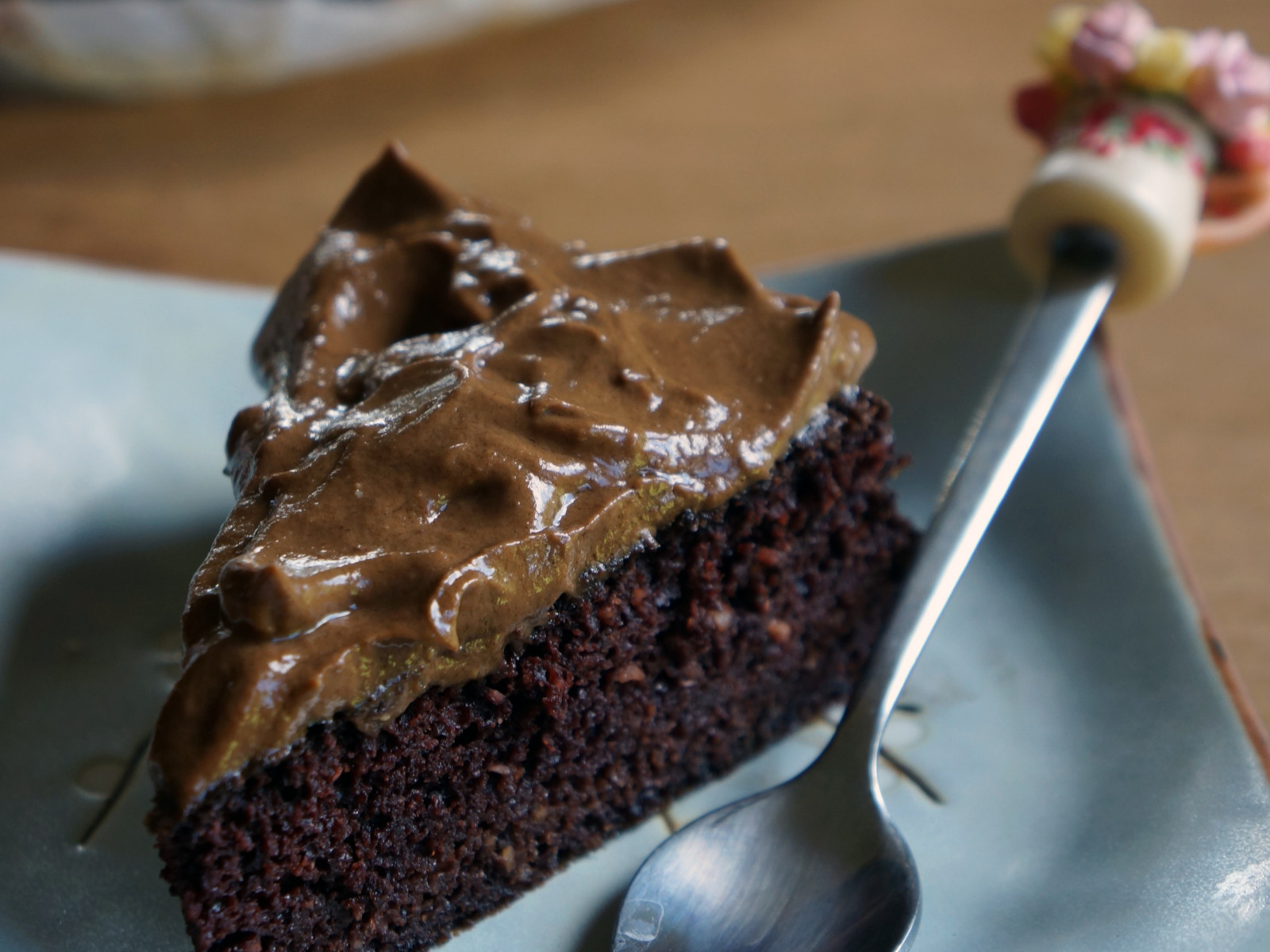 Paleo Chocolate Truffle Cake - Feed Them Wisely