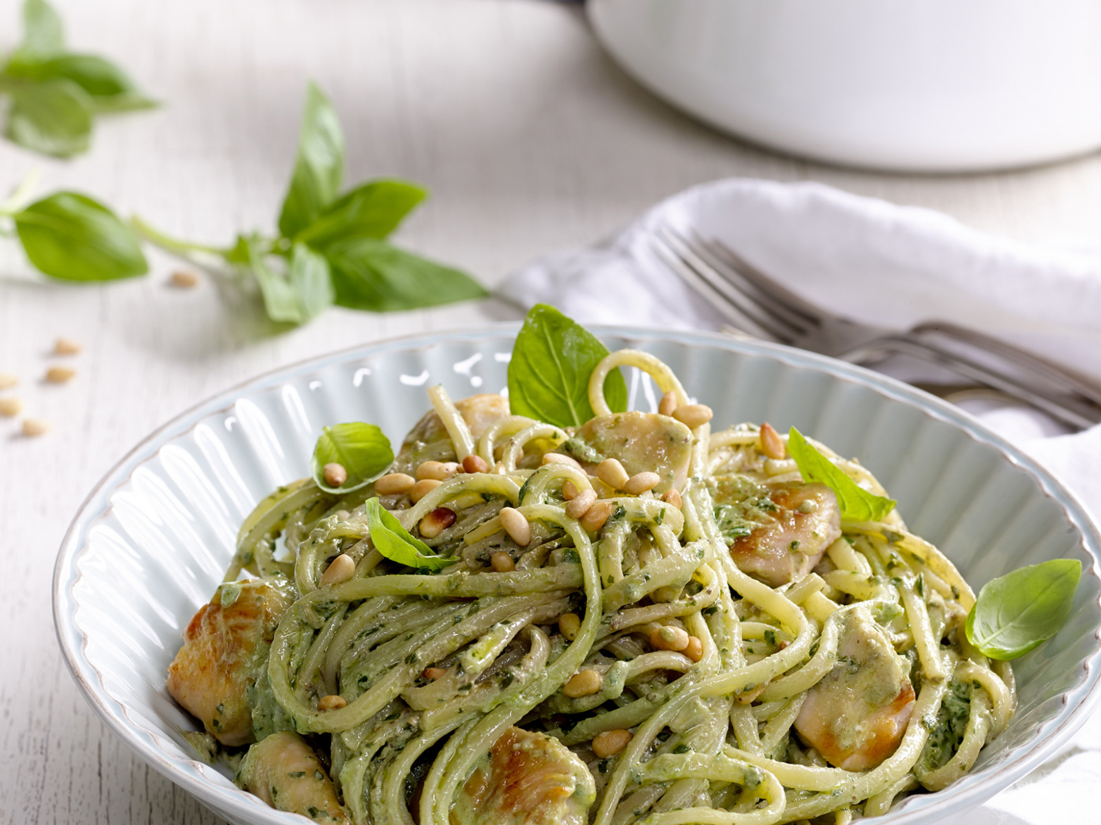 Chicken Pesto and Ricotta Linguine Recipe | myfoodbook