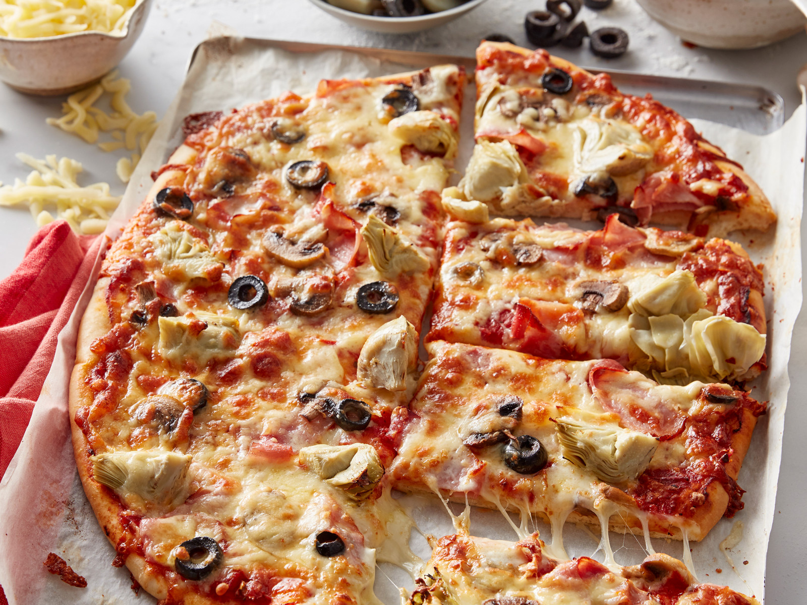 hver for sig Ikke moderigtigt udløser Capricciosa Pizza Recipe | myfoodbook Easy Capricciosa Pizza