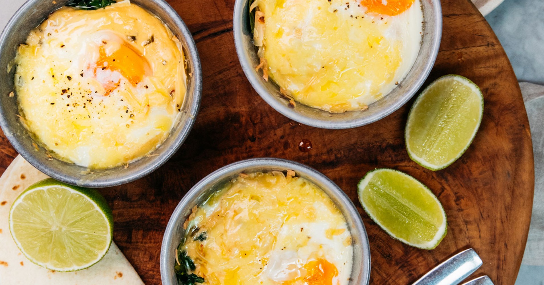 Baked Eggs with Jalapeno White Sauce Recipe | myfoodbook