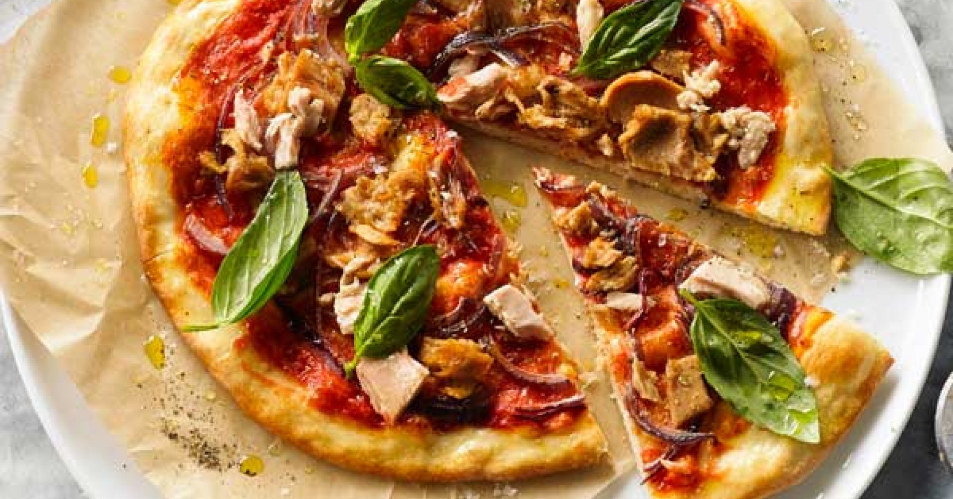 Tuna & Onion Pizza Recipe | myfoodbook | Breville Pizza Maker