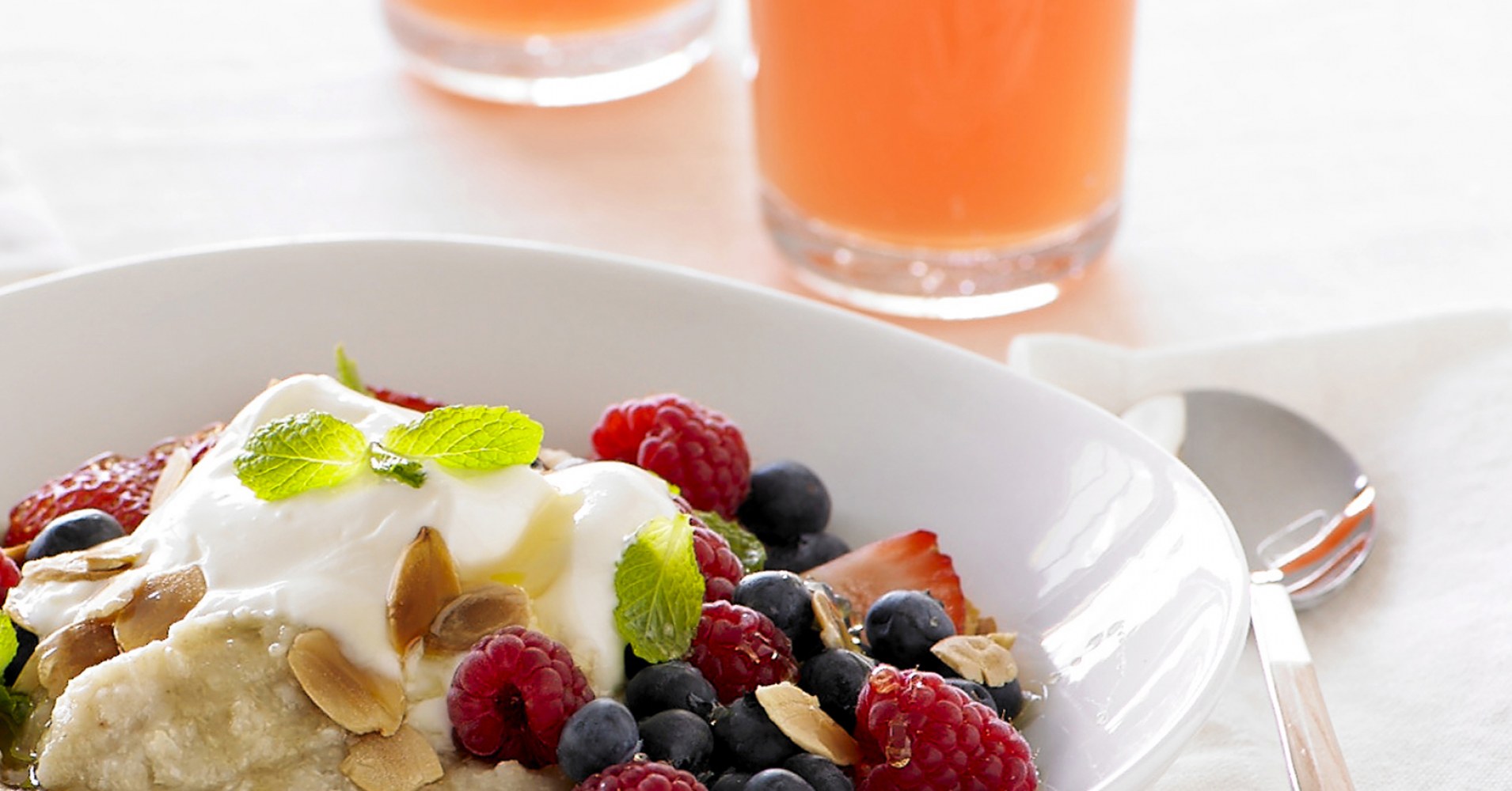 Oatmeal With Blueberries And Raspberries Recipe | myfoodbook