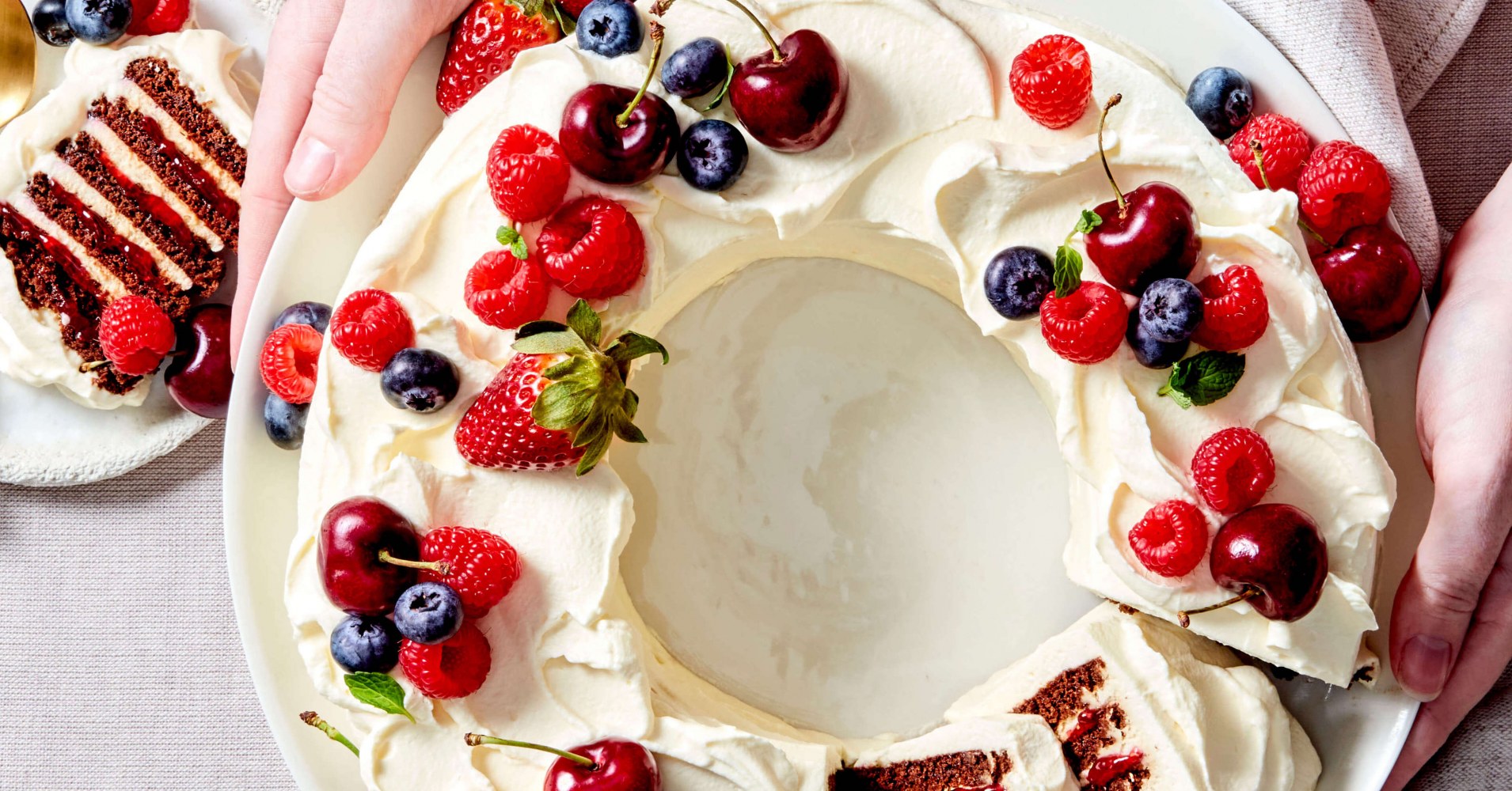 Choc Raspberry Ripple Wreath Cake Recipe | myfoodbook
