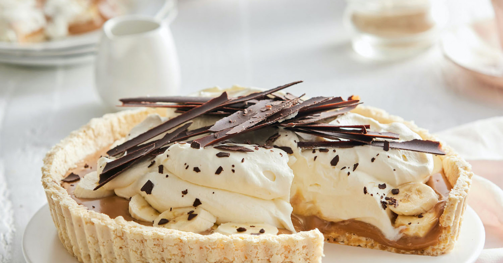 Caramilk Crackle Banoffee Pie Recipe | myfoodbook | Condensed milk Banoffee Pie