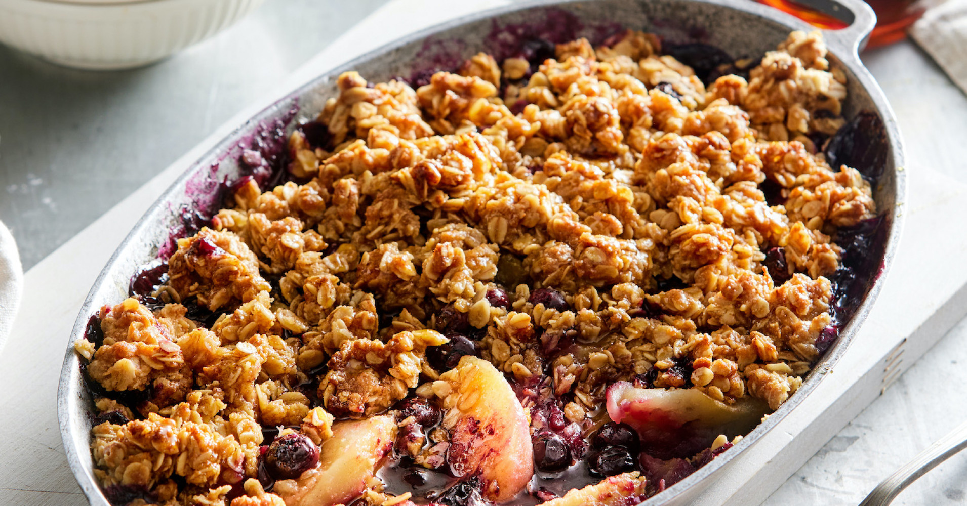 Apple and Blueberry Anzac Crumble Recipe | myfoodbook