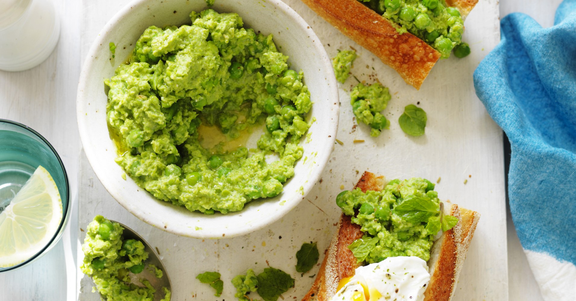 Mashed Peas with poached eggs Recipe | myfoodbook