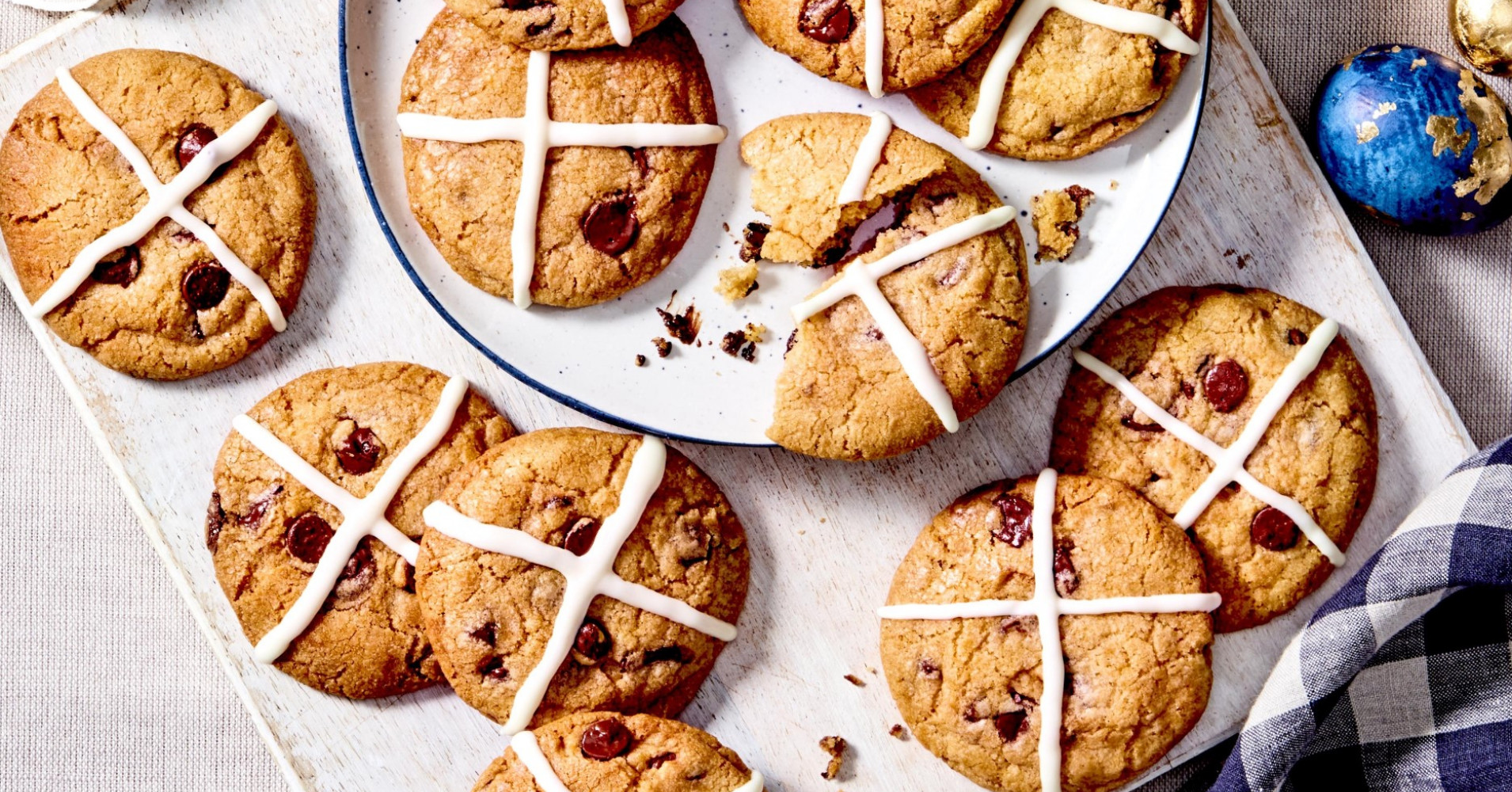 Choc Chip Hot Cross Cookies Recipe | myfoodbook