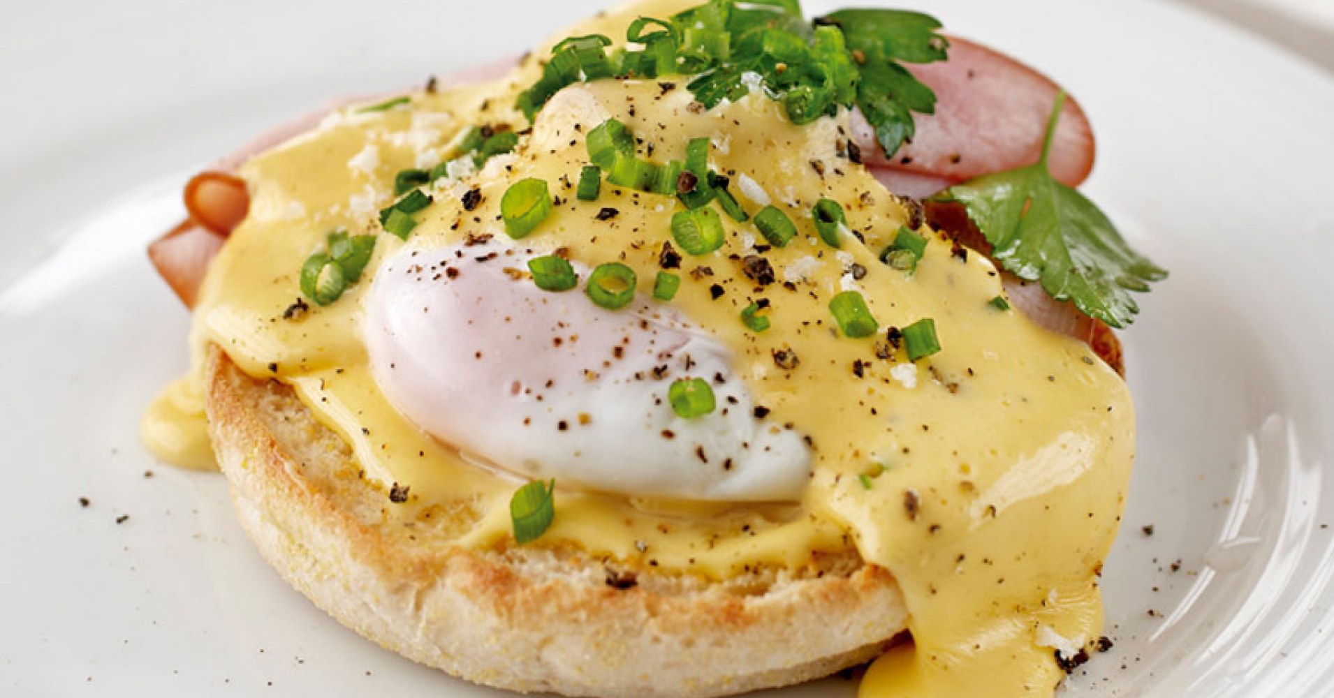 Eggs Benedict and Hollandaise Sauce Recipe | KitchenAid | myfoodbook