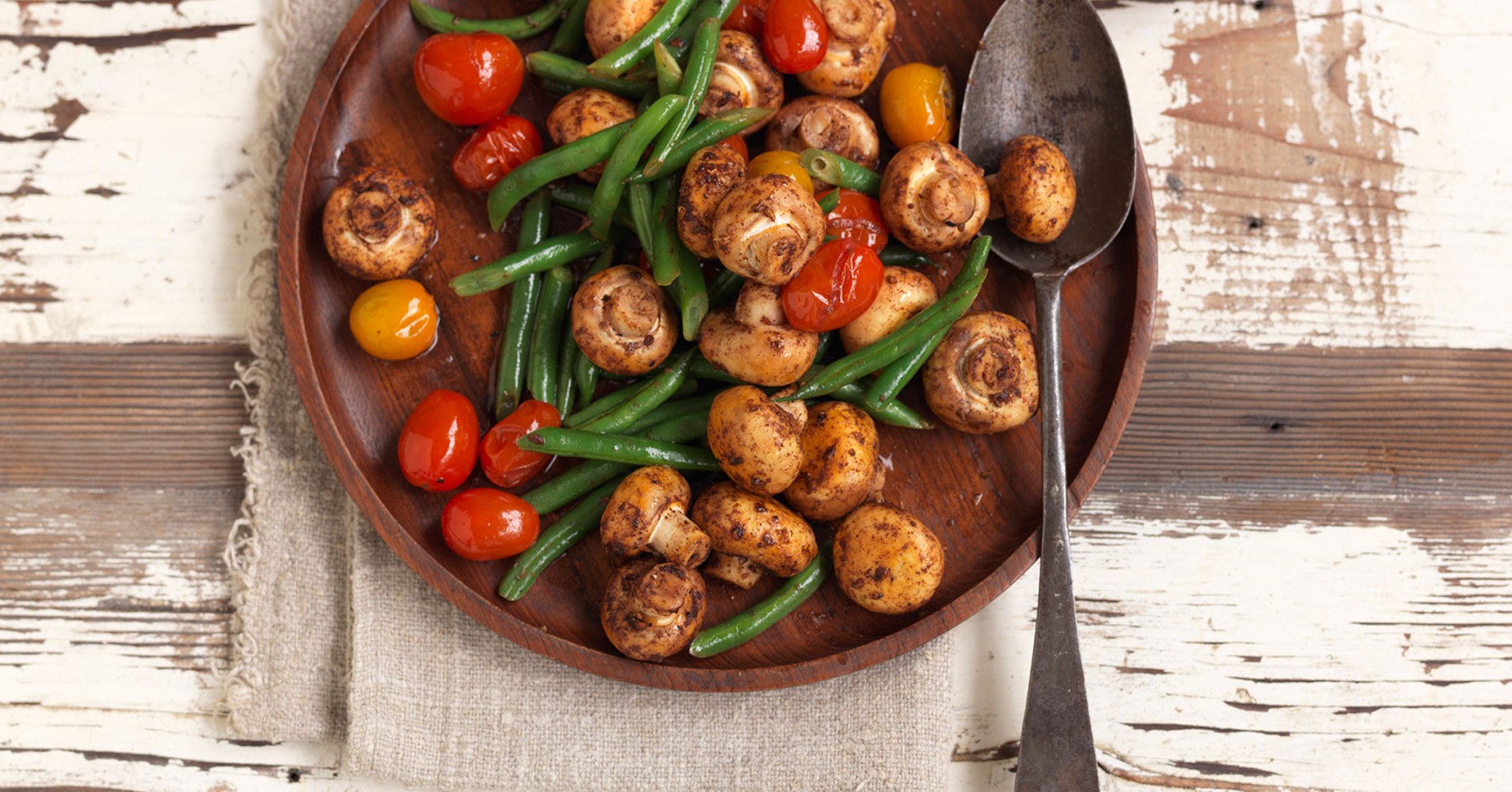 Saute Button Mushrooms and Green Beans Recipe | myfoodbook