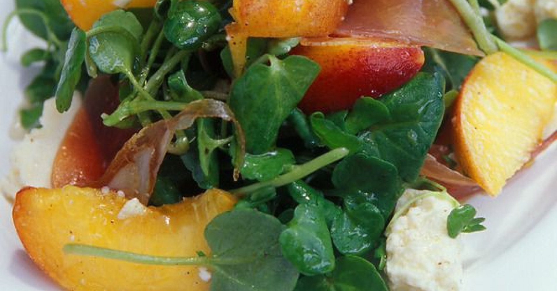 Peach and Prosciutto Salad with Sweet Red Wine Dressing Recipe | myfoodbook