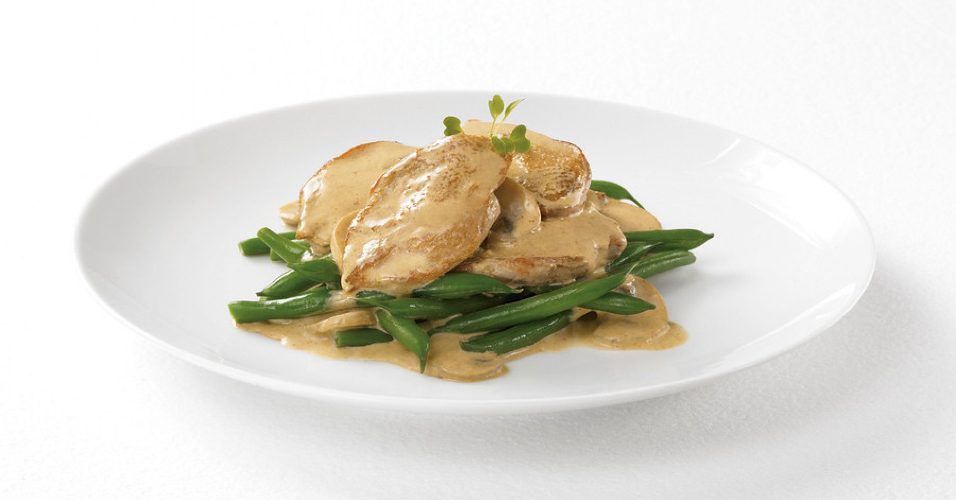 Quail Breast Fillets In Paprika Cream Sauce with Garlic and Mushrooms