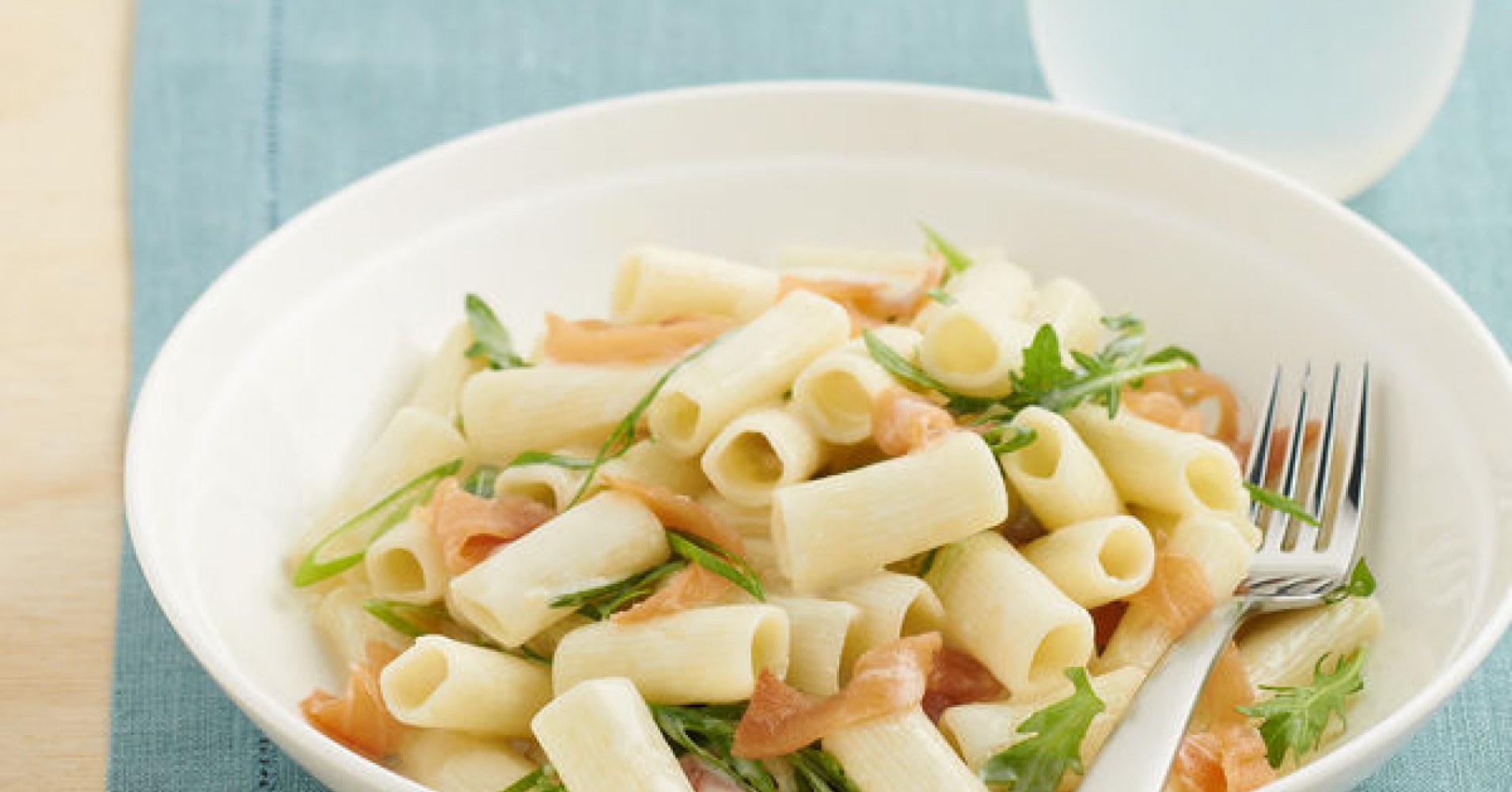 Smoked Salmon and Rocket Pasta Recipe | myfoodbook