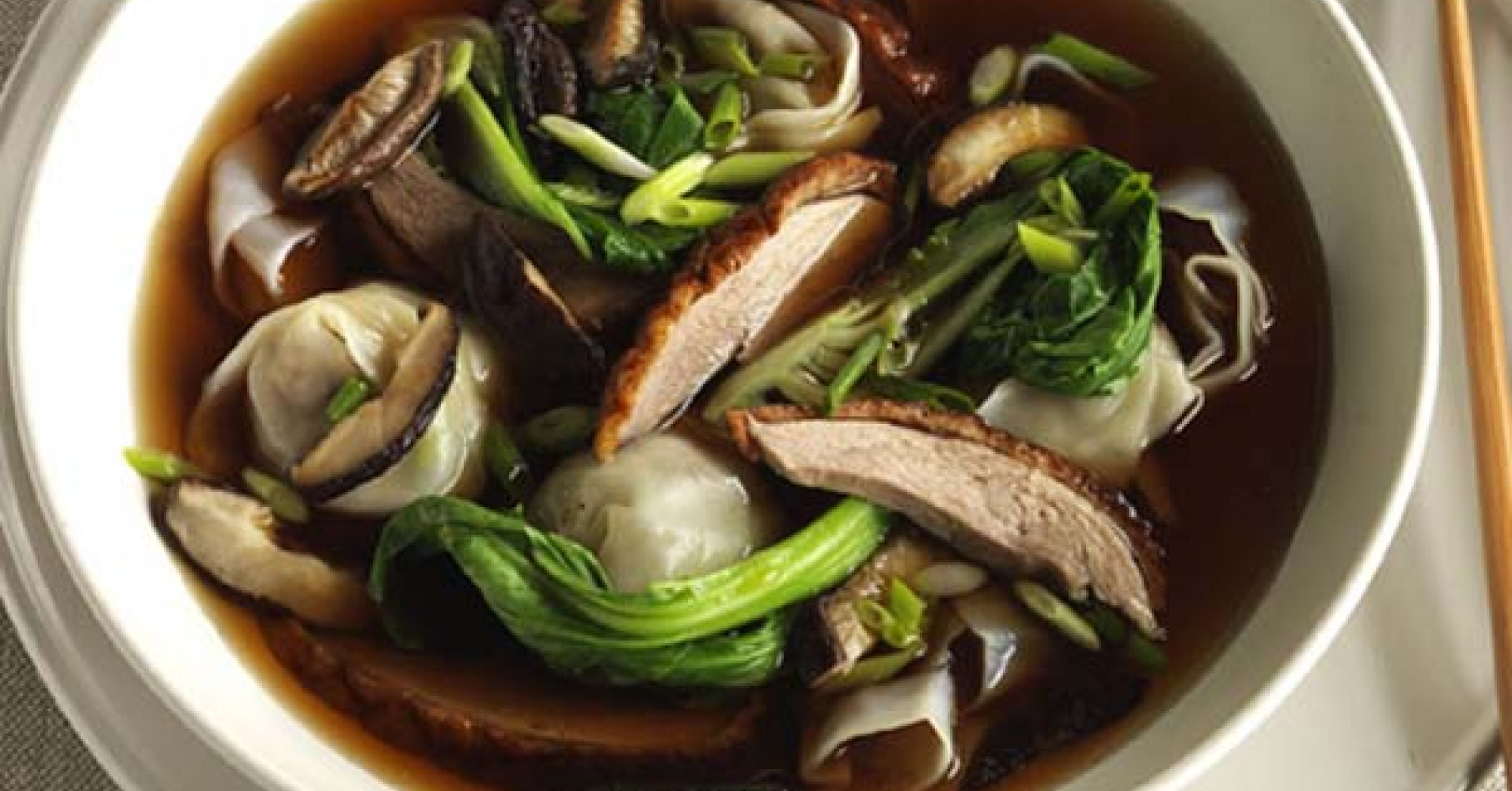 Roast duck and wonton soup Recipe | myfoodbook