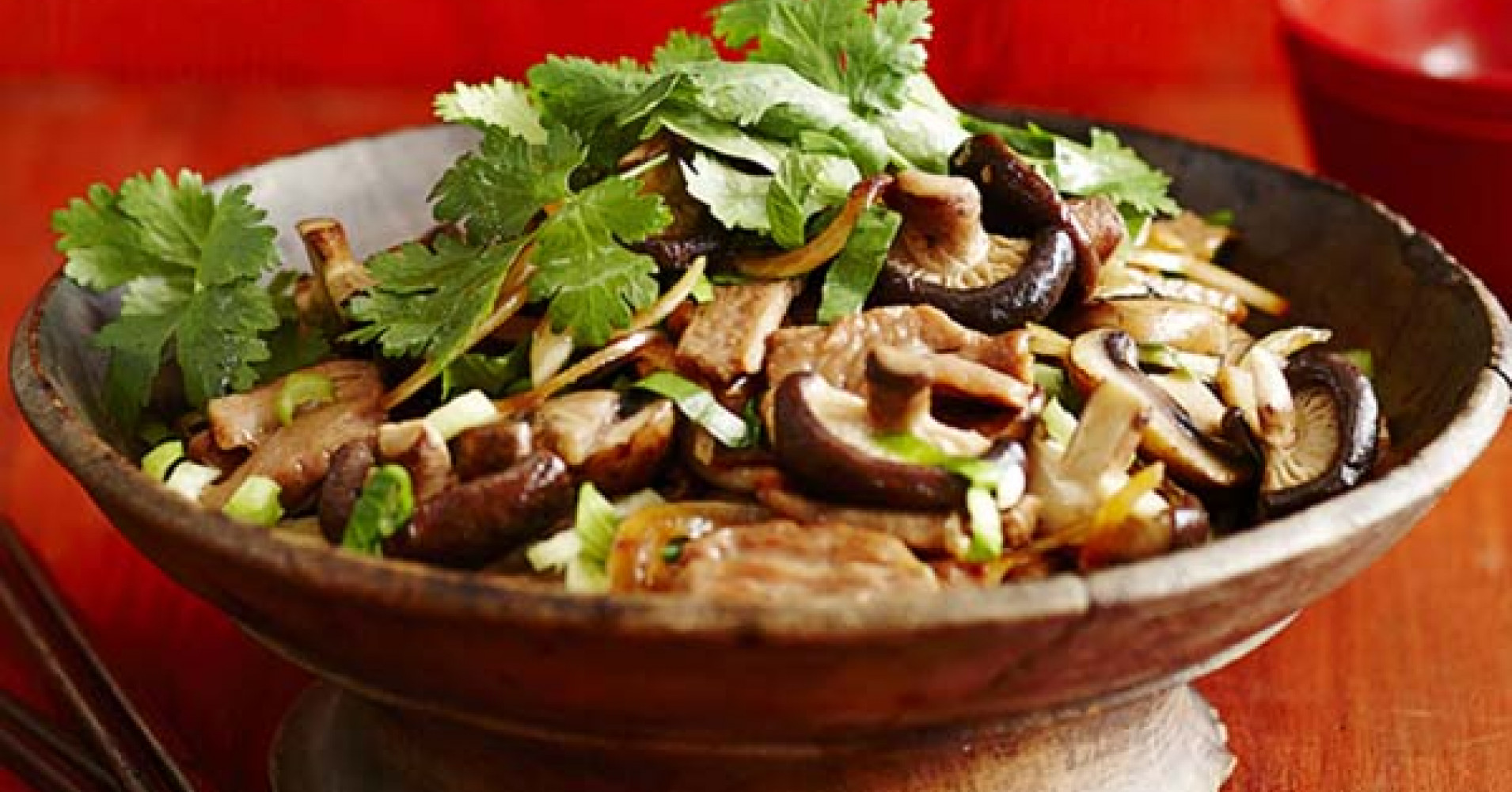 Sweet Chilli Pork & Mushroom Stir Fry Recipe | myfoodbook