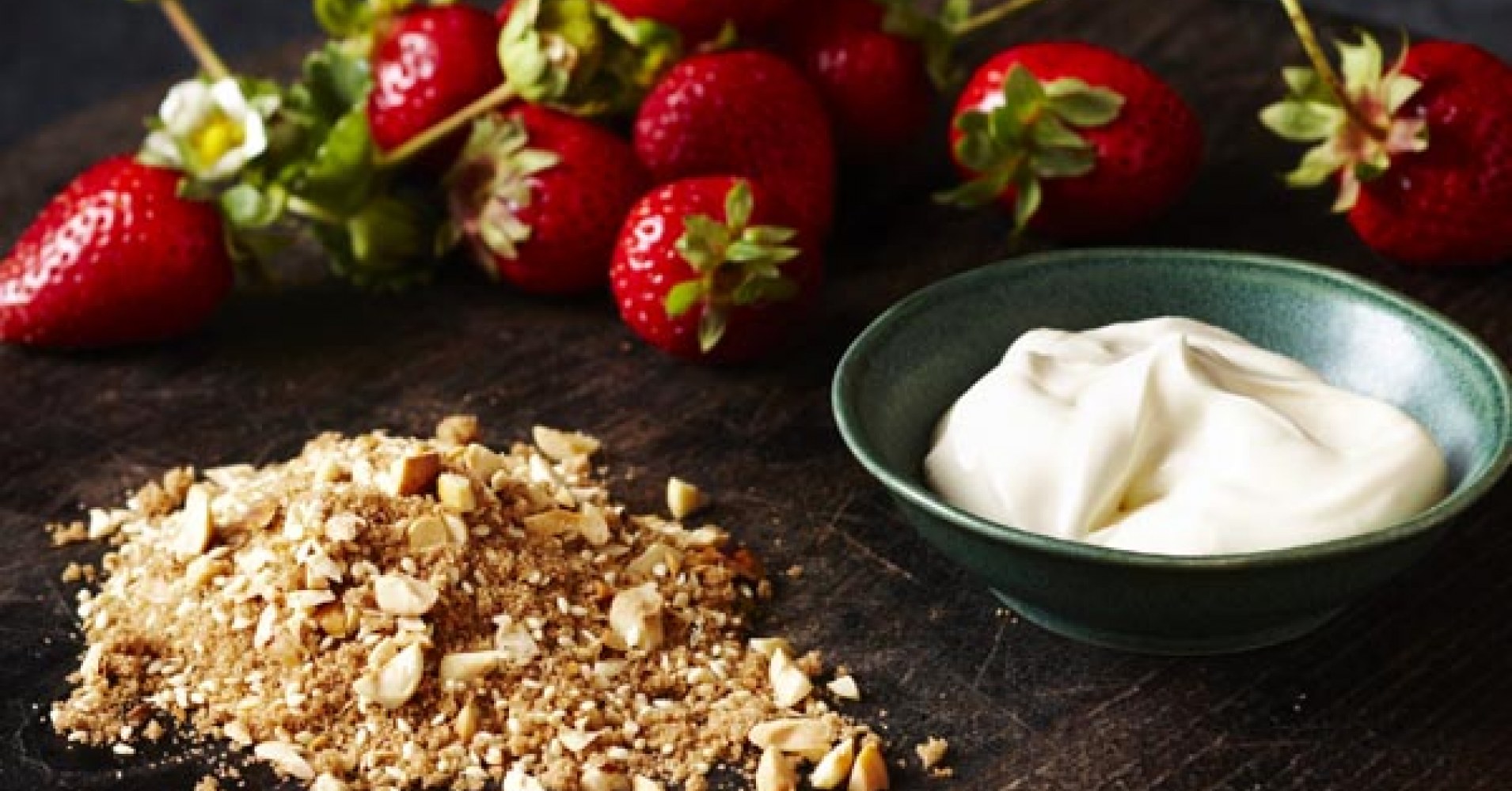 Strawberries with Sour Cream and Spiced Hazelnut Sugar Recipe | myfoodbook