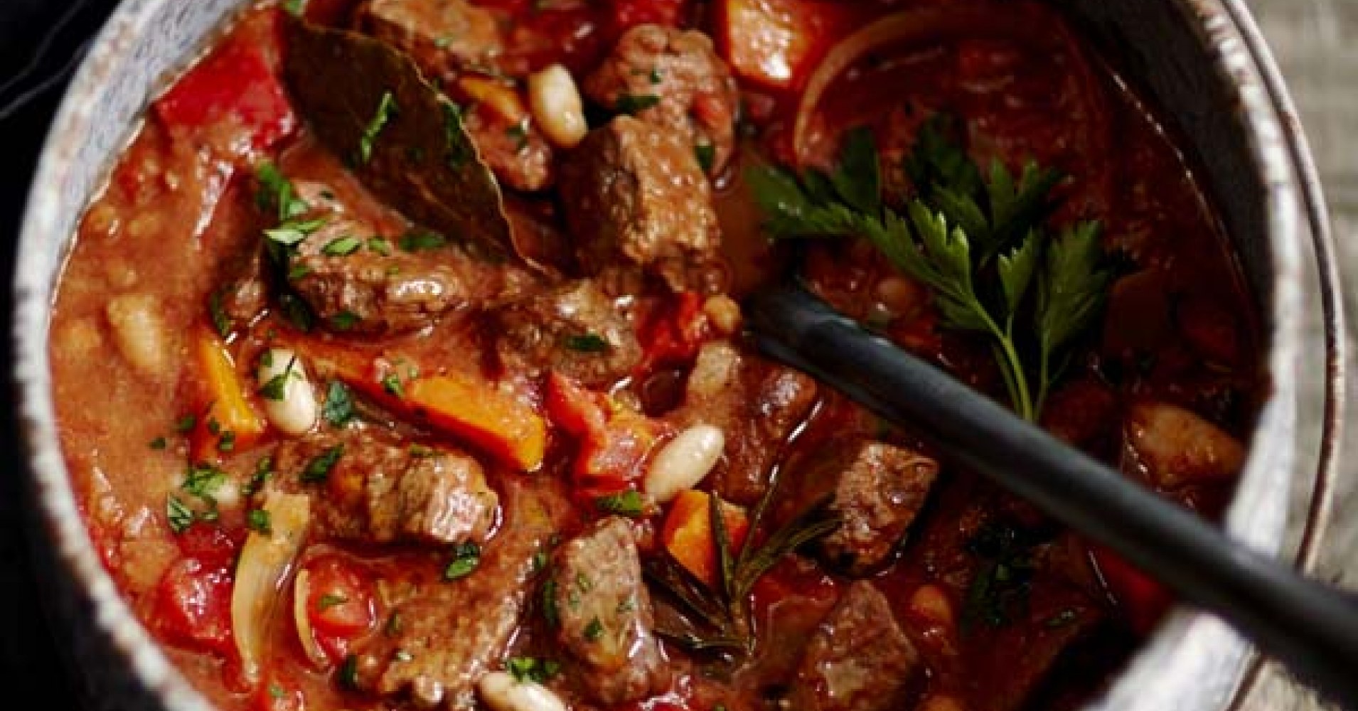 Slow Cooker Hearty Beef & Vegetable Casserole Recipe | myfoodbook