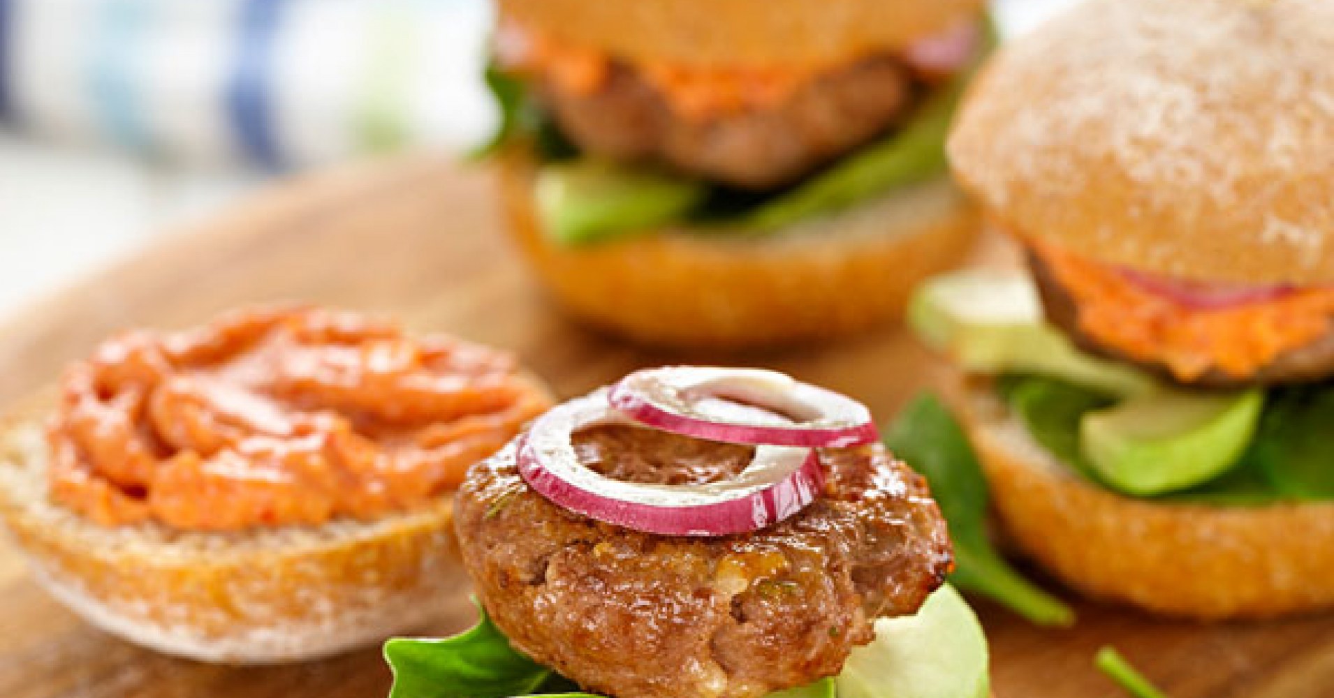 Beef Sliders With Tomato Mayo Recipe | myfoodbook