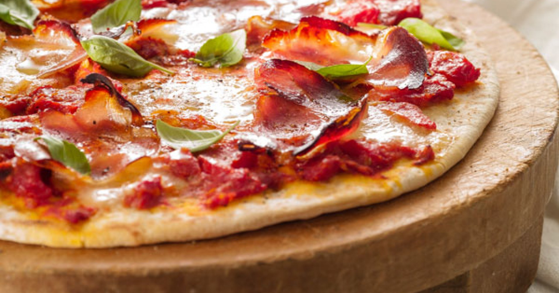Mozzarella & Pancetta Pizza Recipe myfoodbook