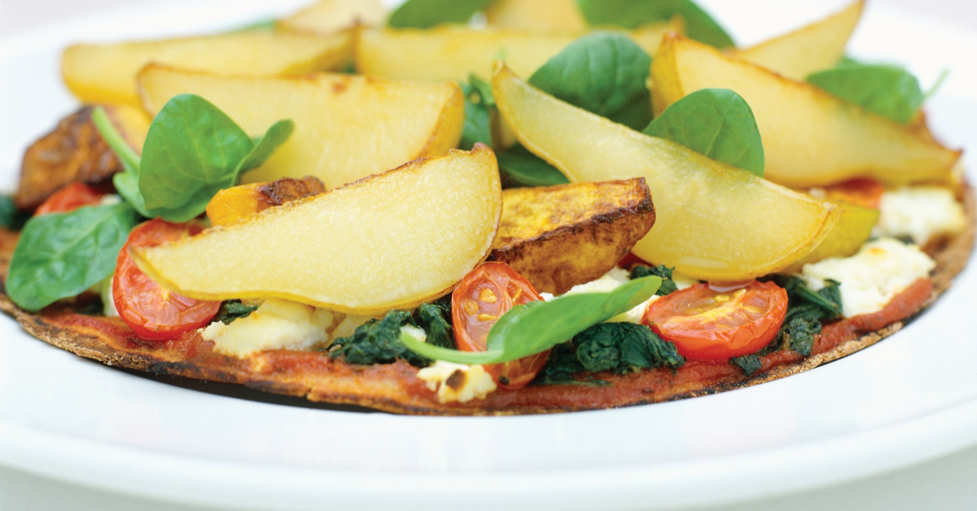 Sauteed Pear on a Spinach and Ricotta Pizza Recipe | myfoodbook