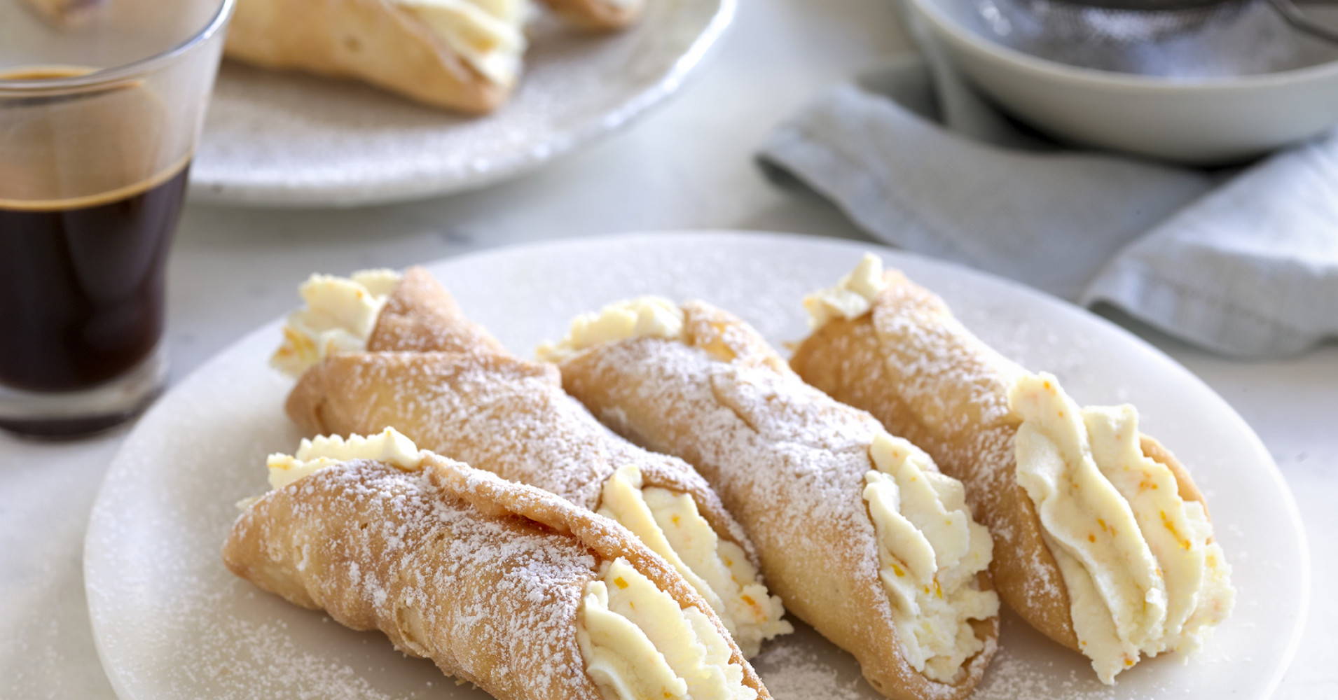 Cannoli with Ricotta Cream Recipe | myfoodbook