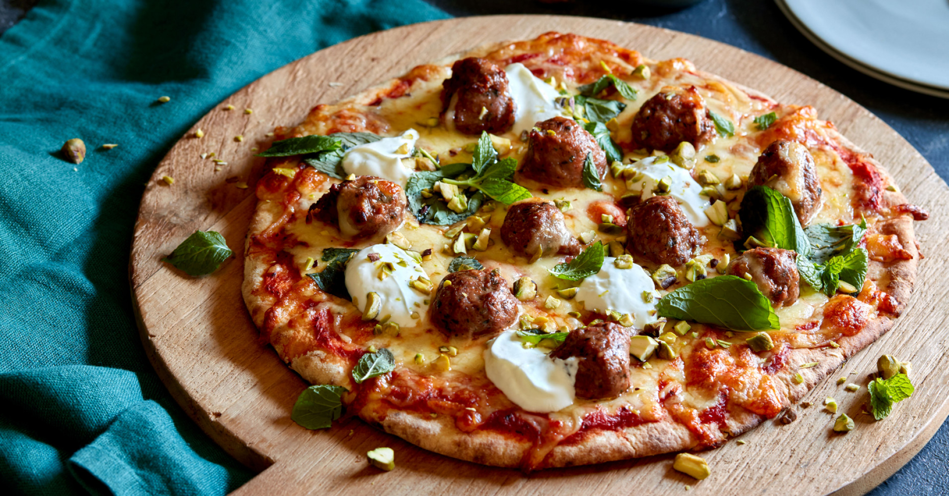 Moroccan Lamb, Yoghurt, Pistachio and Mint Pizza Recipe | myfoodbook