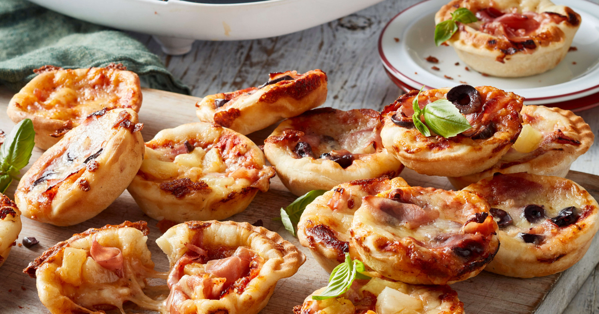 Perfect Pie Maker Pizzas Recipe | myfoodbook