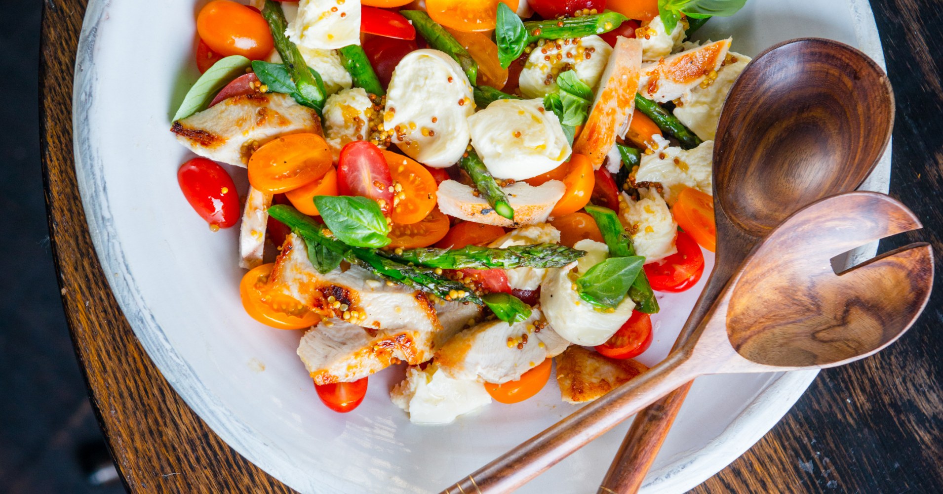 Grilled Chicken, Heirloom Tomato and Bocconcini Salad Recipe | myfoodbook