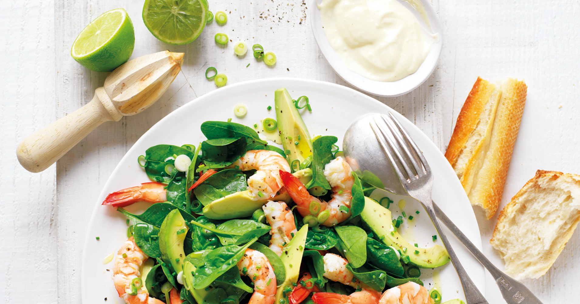 Avocado, Baby Spinach and Prawn Salad Recipe | myfoodbook