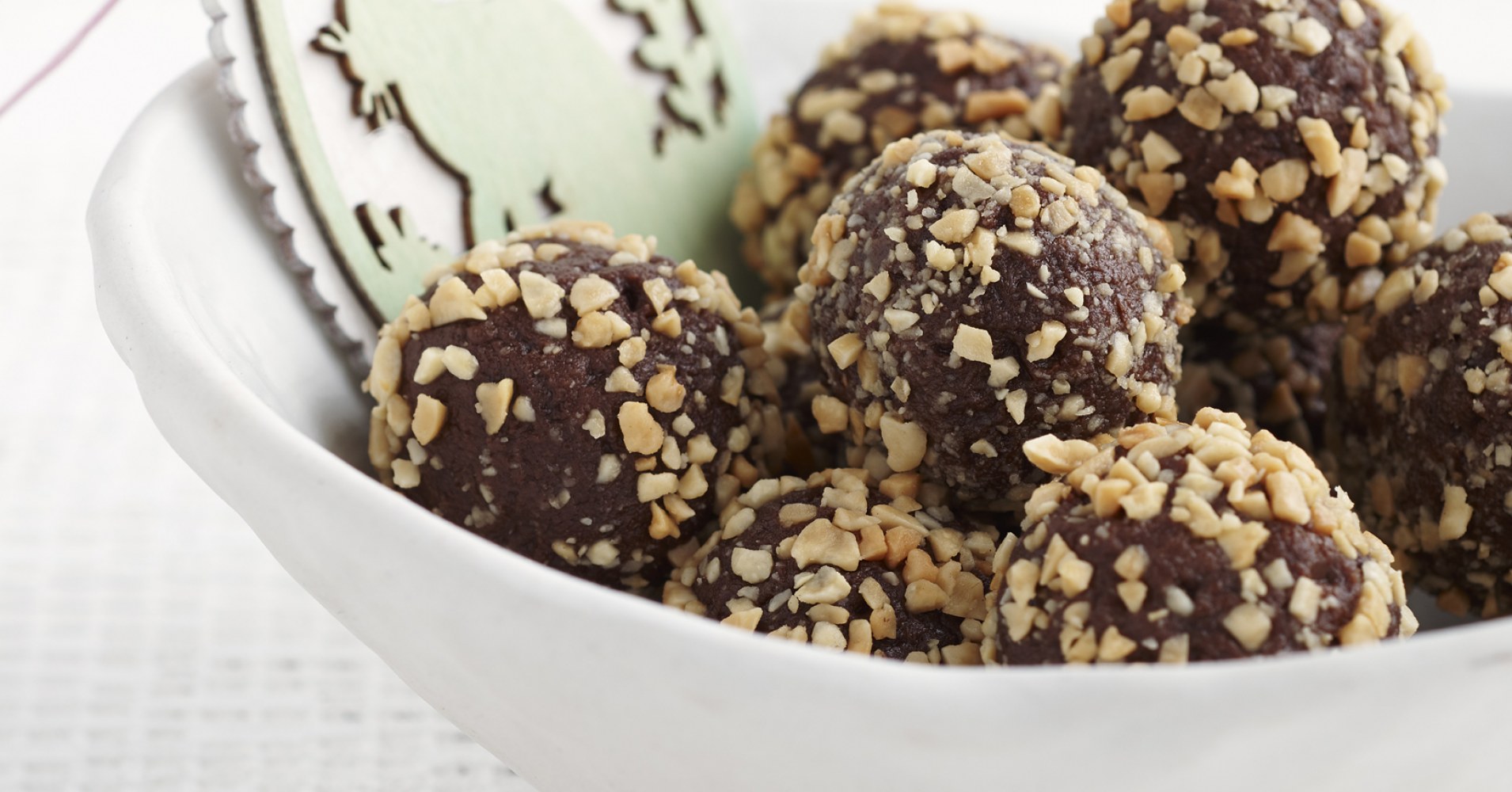 Fudgey Chocolate Peanut Cheesecake Truffles Recipe | myfoodbook