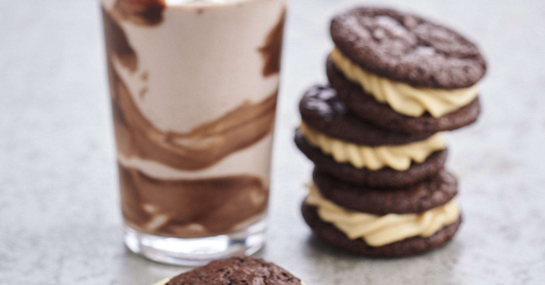 Peanut Butter Brownie Cookie Sandwiches Recipe | myfoodbook | Chocolate cookie recipe