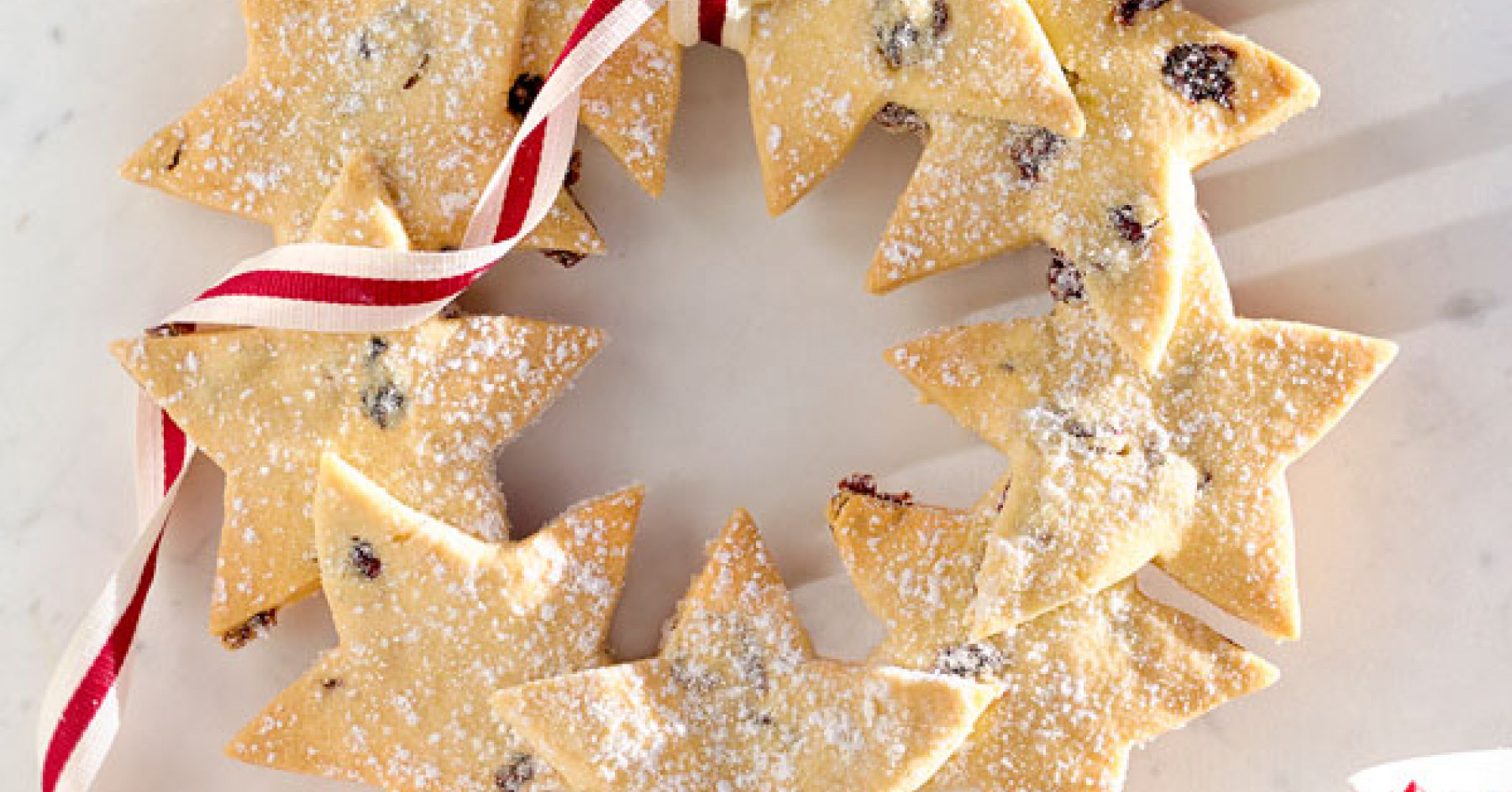 Christmas Shortbread Star Wreath Recipe | myfoodbook | How to make a Shortbread Christmas wreath