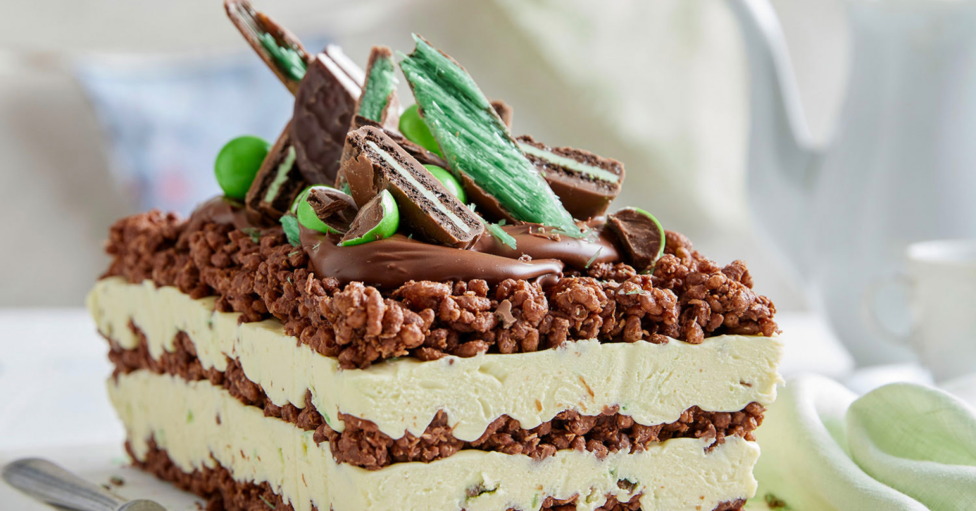 Choc-Mint Crackle Cheesecake Lasagne Recipe | myfoodbook