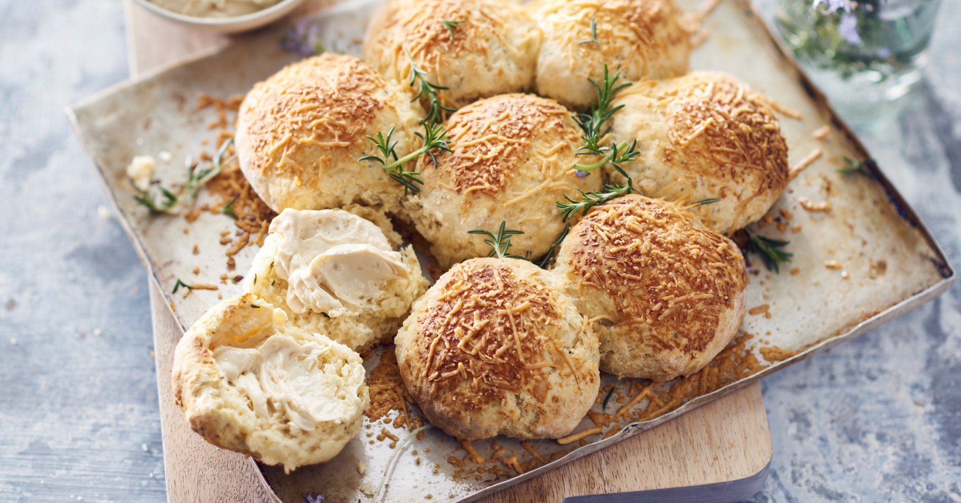 Onion and Rosemary Damper Recipe | myfoodbook