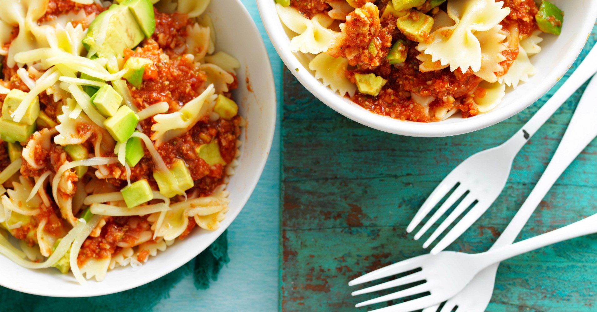 Veggie Smuggler Avocado Pasta Recipe | myfoodbook
