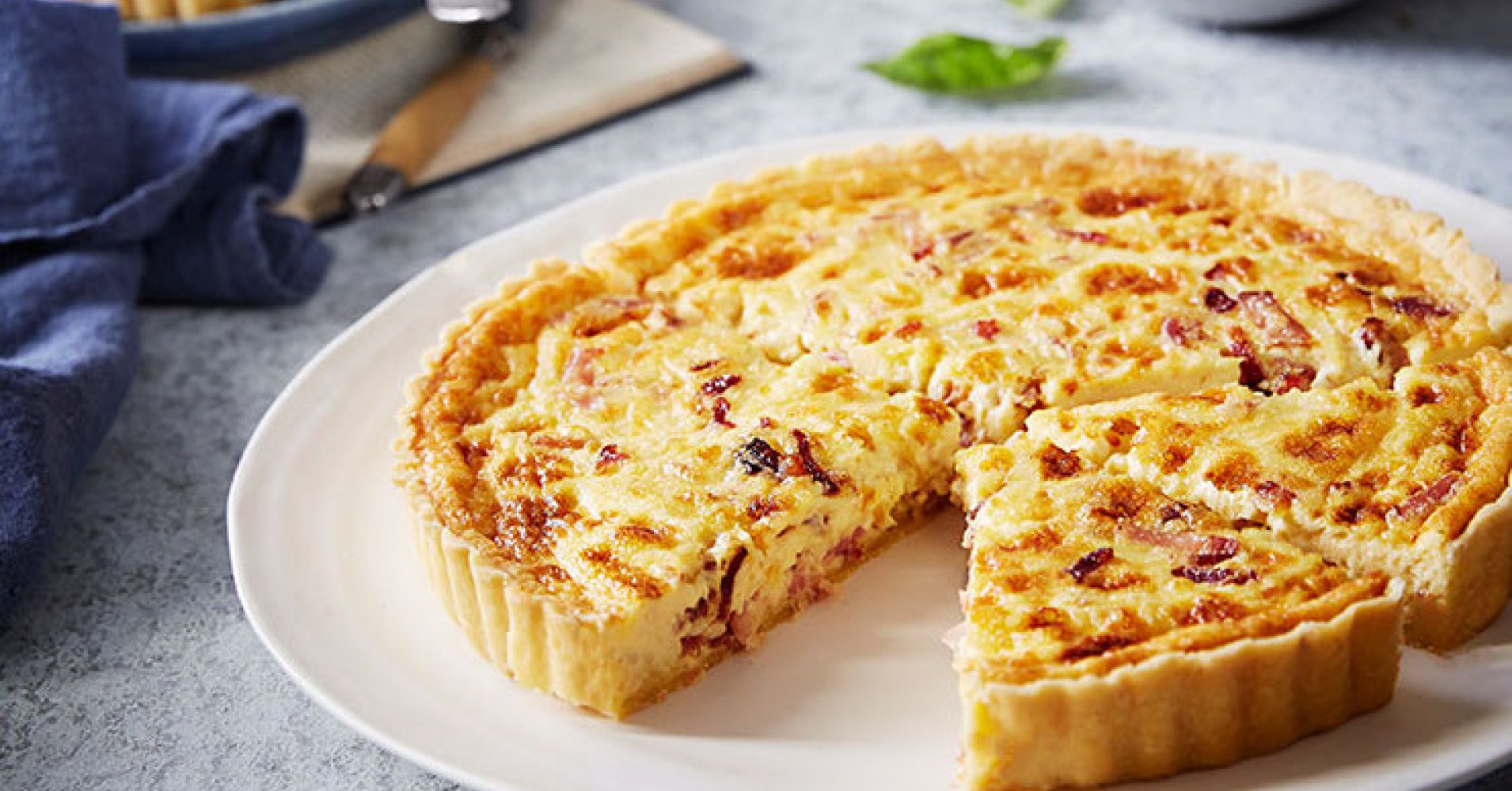 Quiche Lorraine Recipe | myfoodbook
