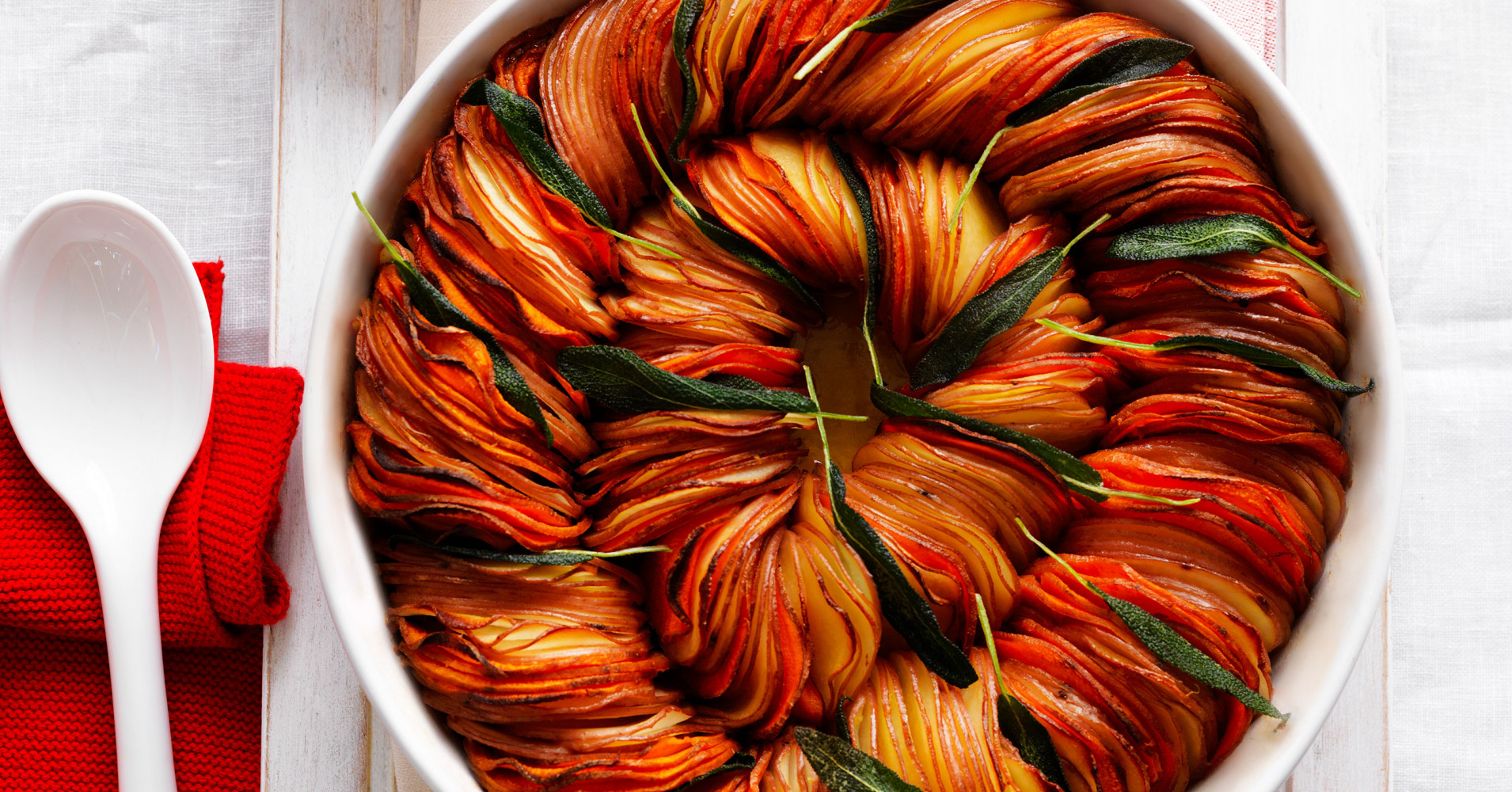 Garlic roast potato and sage wreath Recipe | myfoodbook | Easy Roast Potatoes recipe