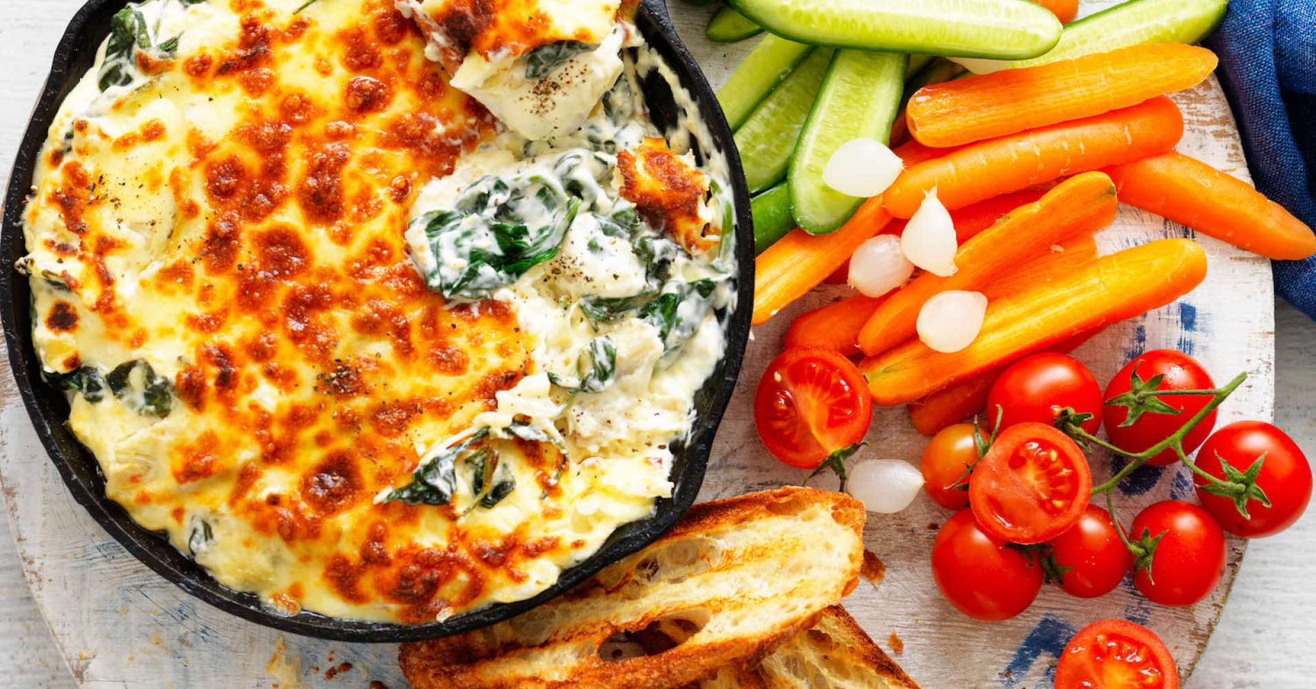 Creamy Spinach, Onion and Artichoke Dip Recipe | myfoodbook