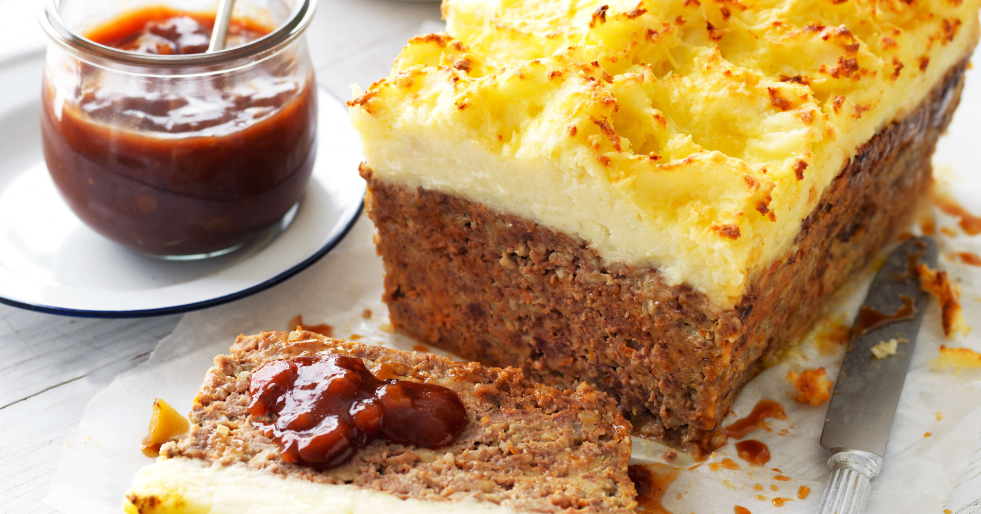 Meatloaf with Cheesy Mashed Potato Topping Recipe | myfoodbook