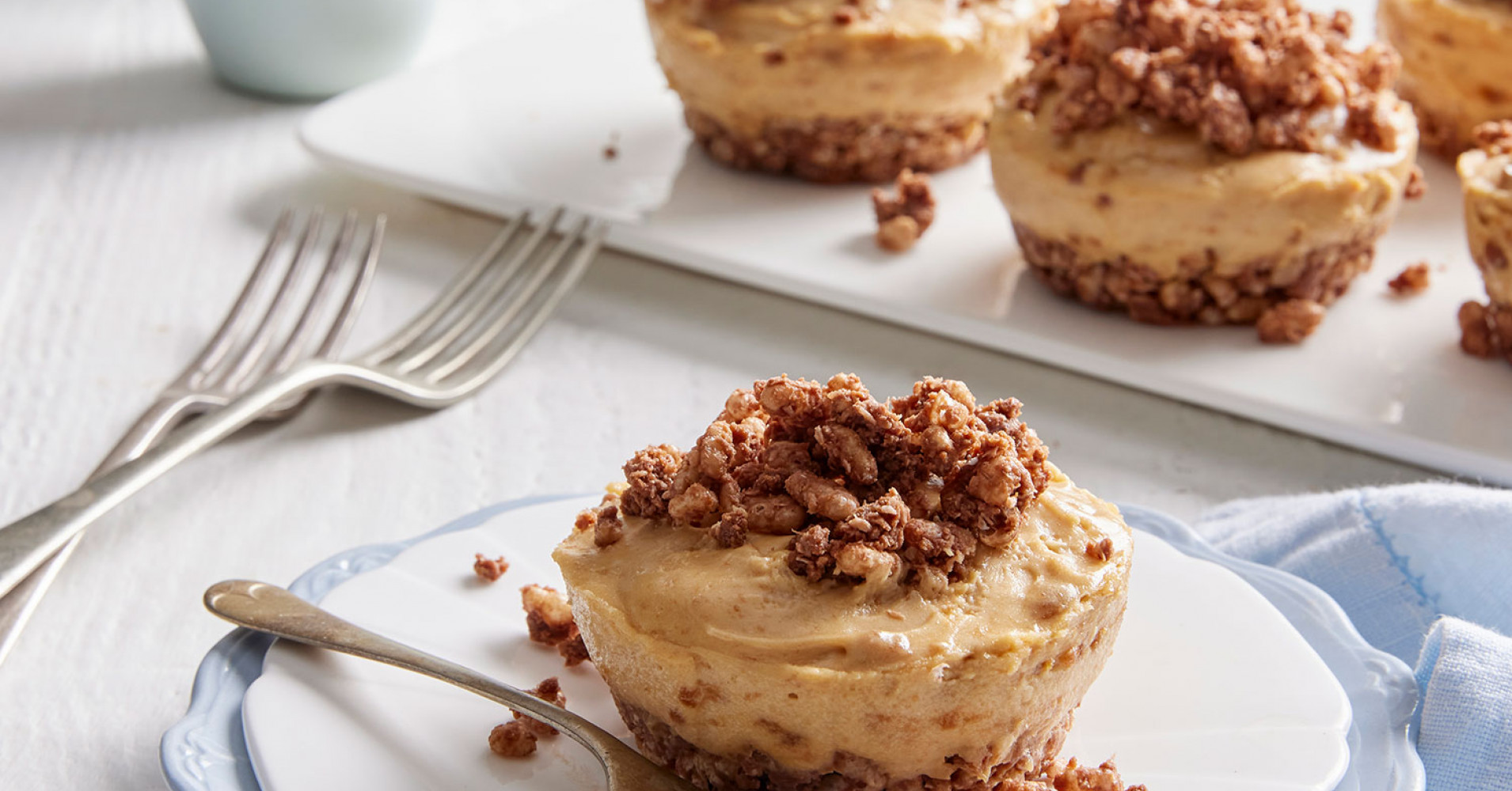 Biscoff Cheesecake Crackle Pies Recipe | myfoodbook